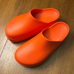 Crocs Dylan Platform Clog in Lava. Size 8. Sold Out Online.